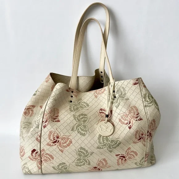 ✨Authentic BOTTEGA VENETA Intrecciatomirage Butterfly Leather Tote Bag Cream - Picture 14 of 16